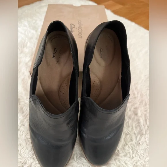 Women’s Clarks Camzin Step Black Leather Ankle Boots 11W - Picture 6 of 6